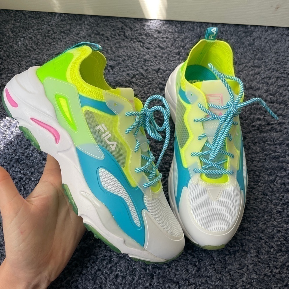 FILA Ray Tracer Patchwork Neon Sneaker Women’s 7.5 - Picture 2 of 9